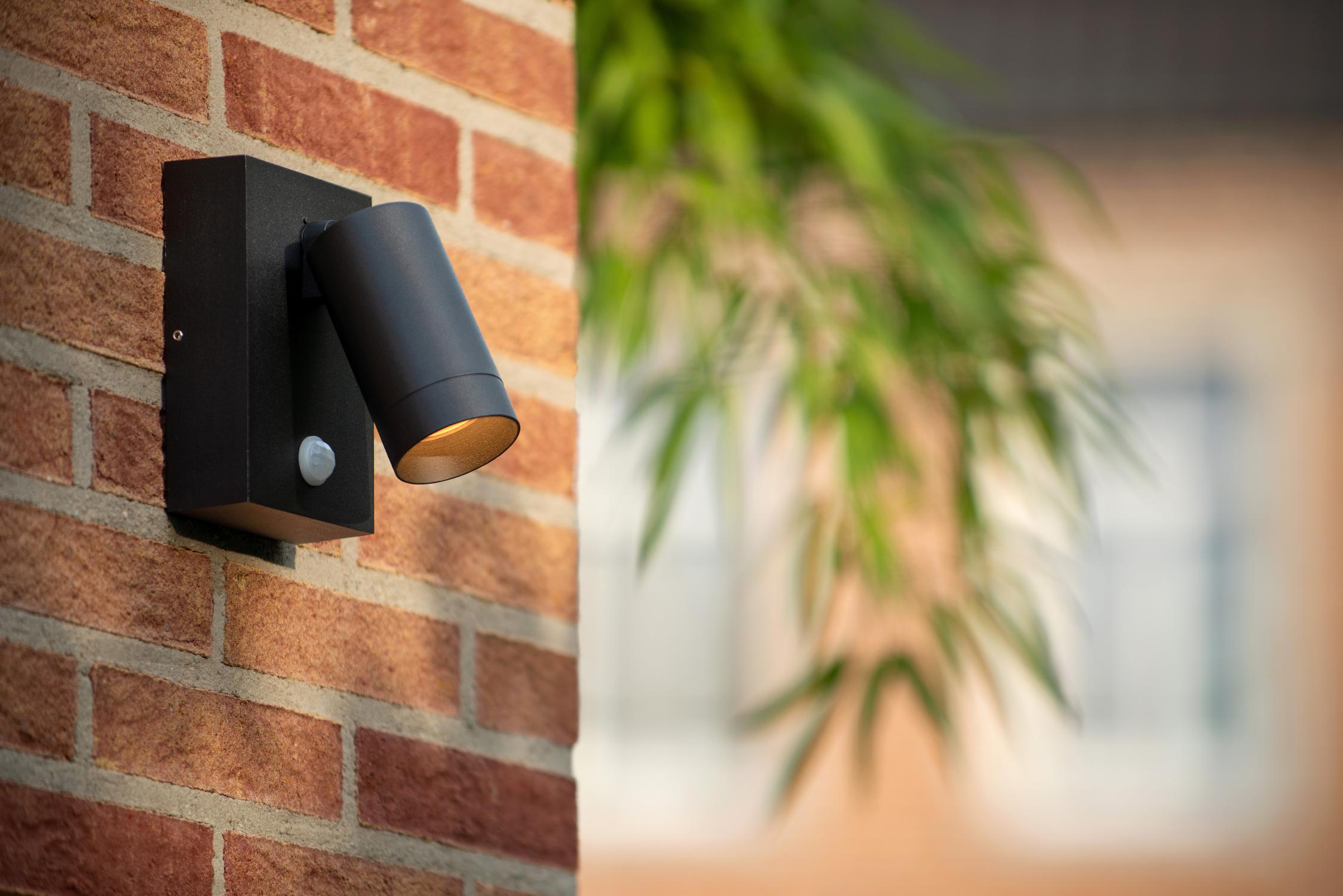 TAYLOR - Wandspot / Wandlamp Binnen/Buiten - 1xGU10 - IP54 - Bewegingssensor - Zwart