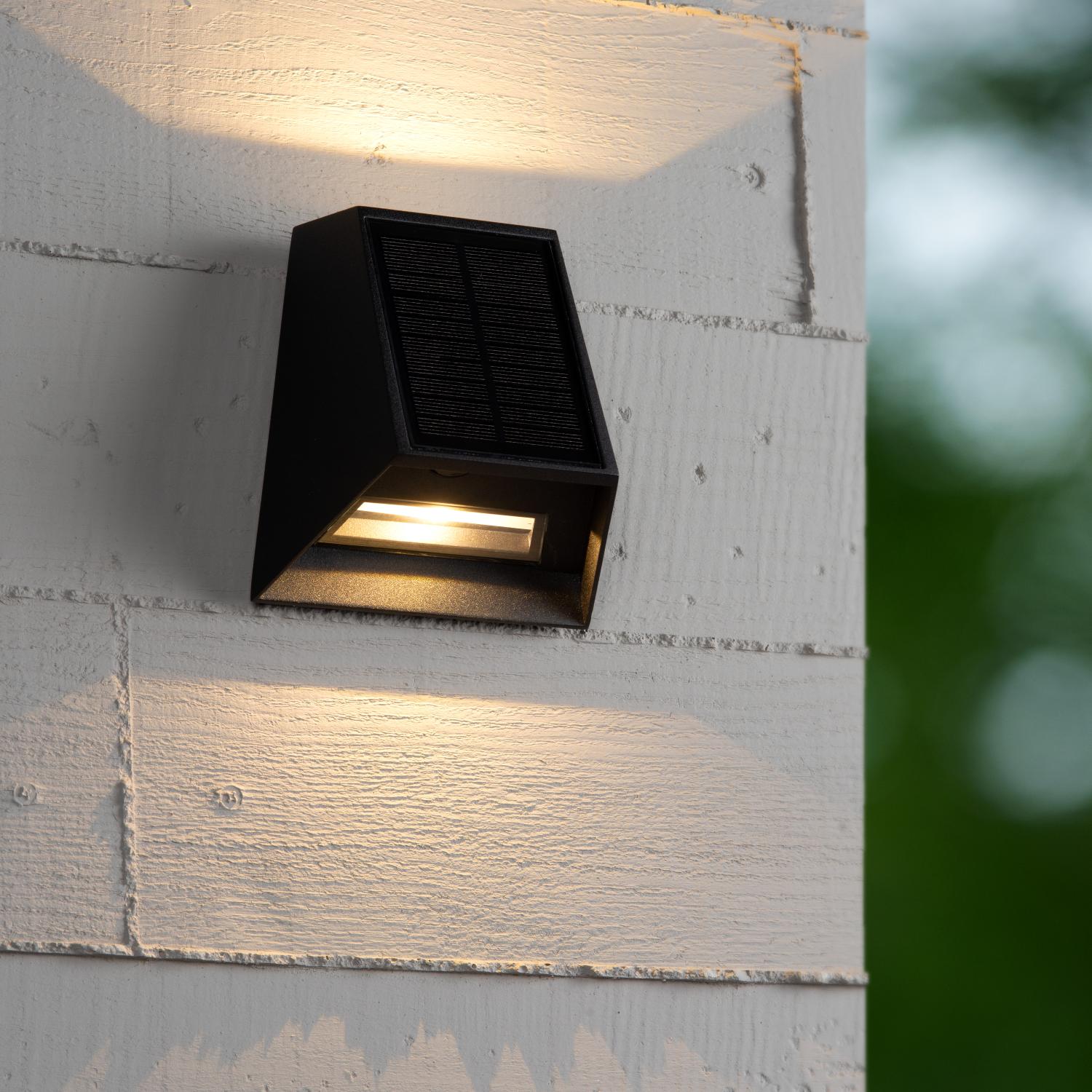 LUTON - Wandlamp - Zonne-energie - LED Dimb. - 1x2W 2700K/3000K - IP54 - Beweging & dag/nacht sensor - Zwart