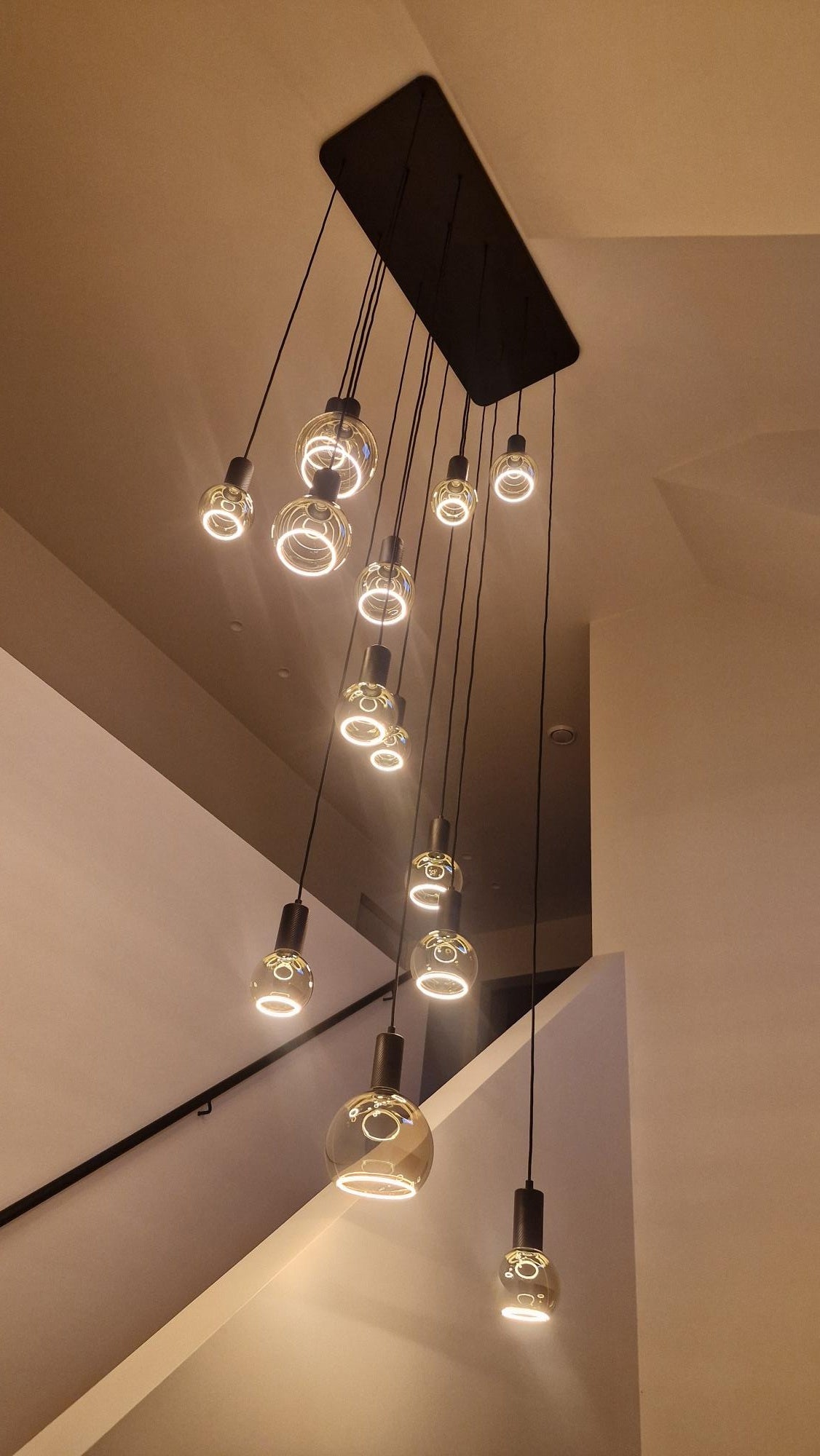 Pendant lamp MADOX 5-WAVE E27 black