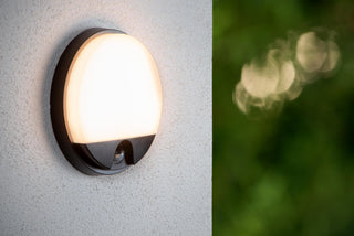 HUPS IR - Wandlamp Binnen/Buiten - Ø 21 cm - LED - 1x10W 3000K - IP54 - Bewegingssensor - Zwart