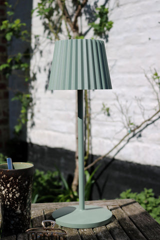 JUSTINE - Oplaadbare Tafellamp Binnen/Buiten - Accu/Batterij - LED Dimb. - 1x2W 2700K - IP54 - Met draadloos oplaadstation - Groen