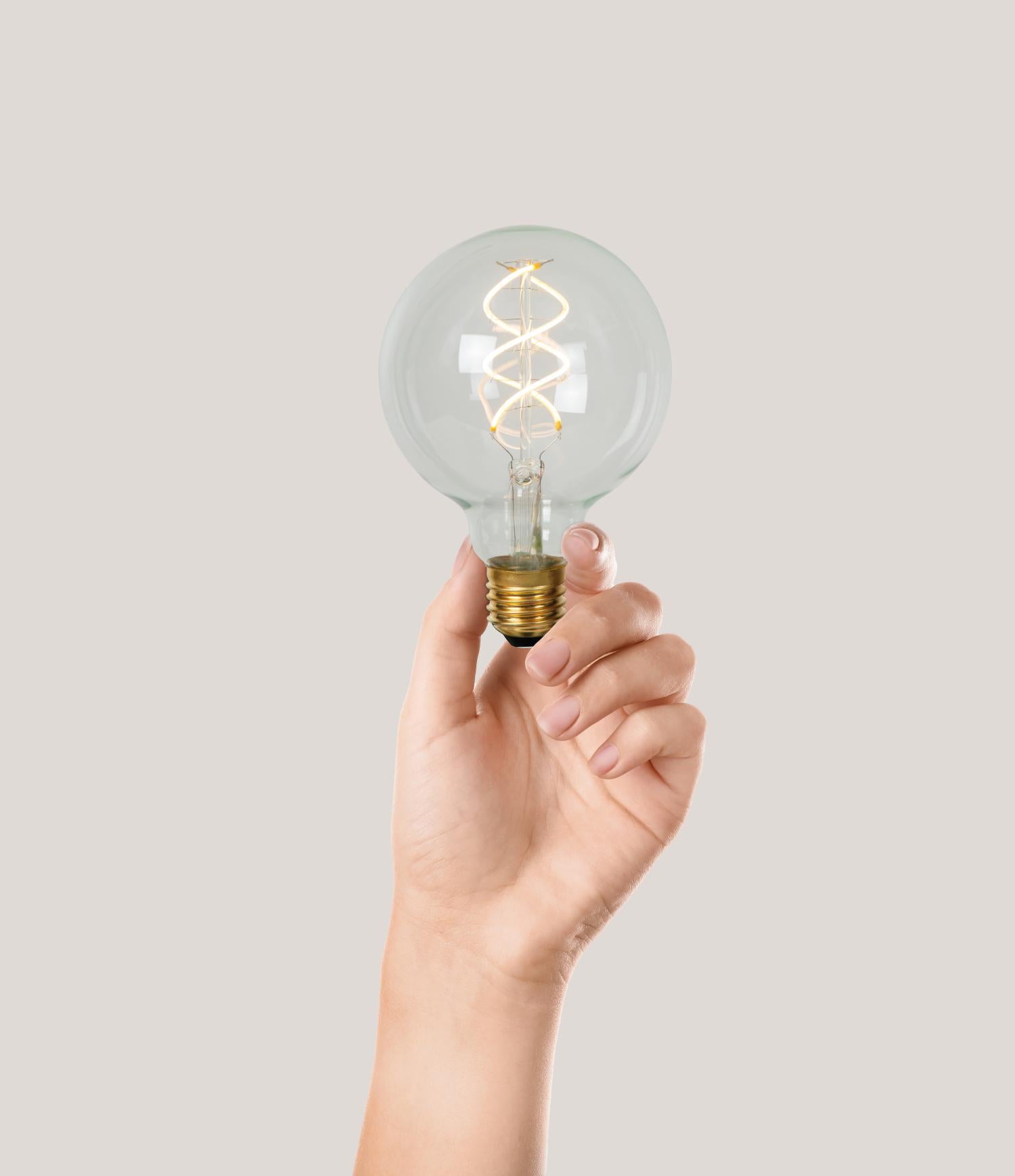 G95 - Filament lamp - Ø 9,5 cm - LED Dimb. - E27 - 1x4,9W 2700K - Transparant