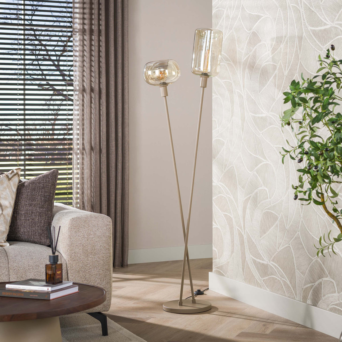 Lampadaire Serene beige - 2 lumières, hauteur 174 cm