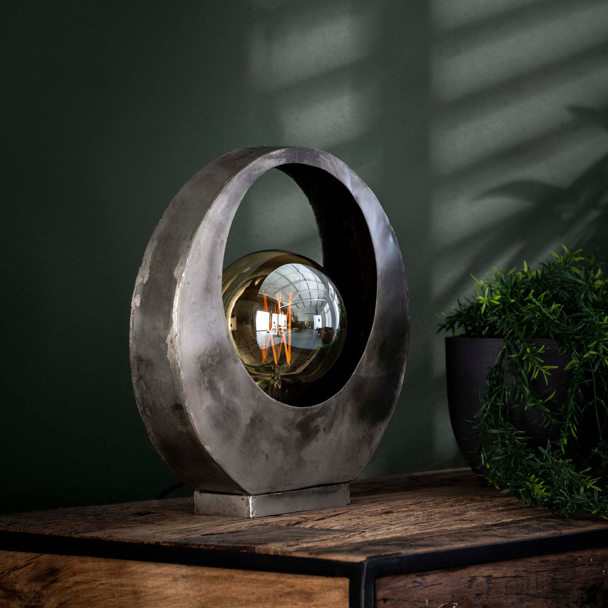 Lampe de table Full Moon argent vieilli - 1 lumière, hauteur 32 cm