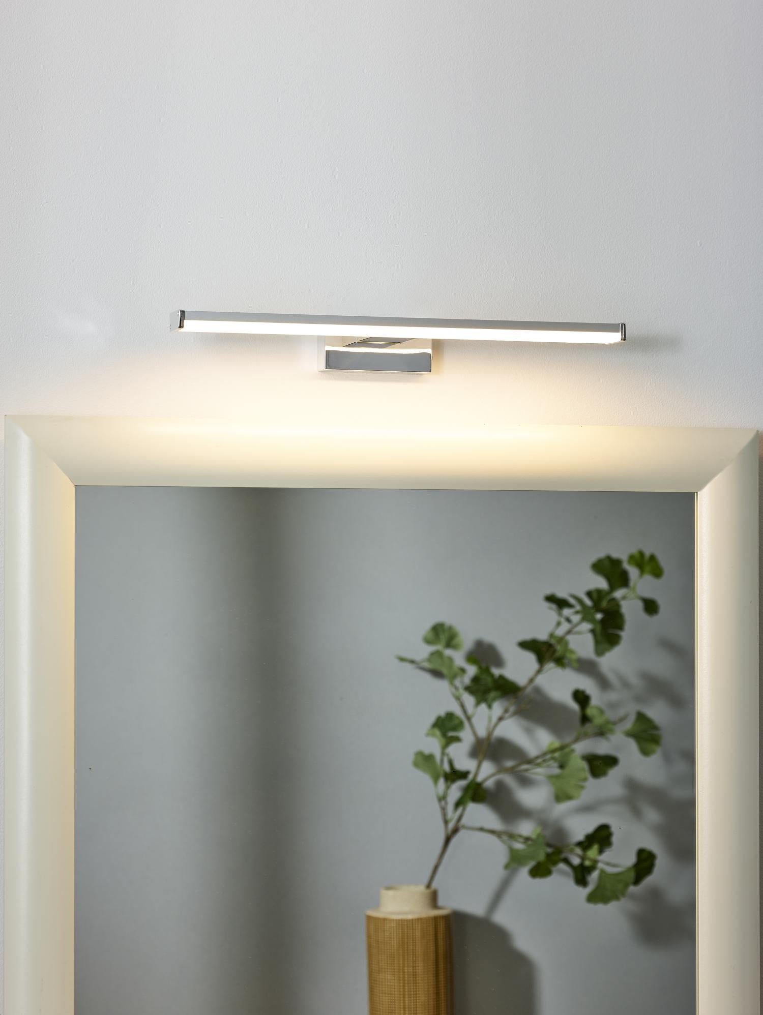 ONNO - Spiegellamp Badkamer - LED - 1x8W 3000K - IP44 - Mat chroom