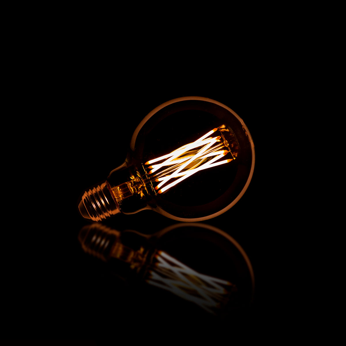 LED filament bulb G95 globe diameter 9.5 cm - amber glass