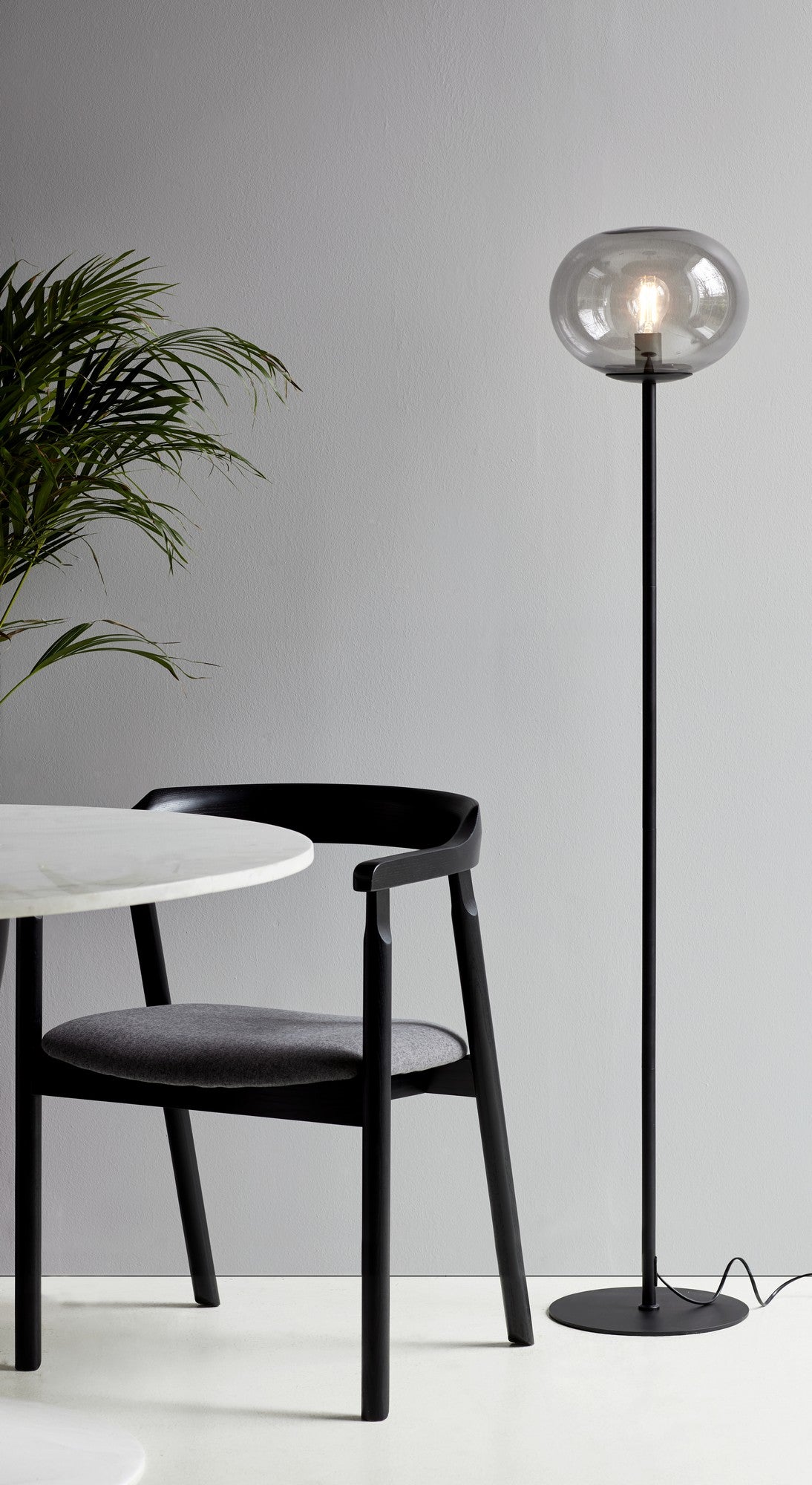 Nordlux Alton 27,5 vloerlamp zwart