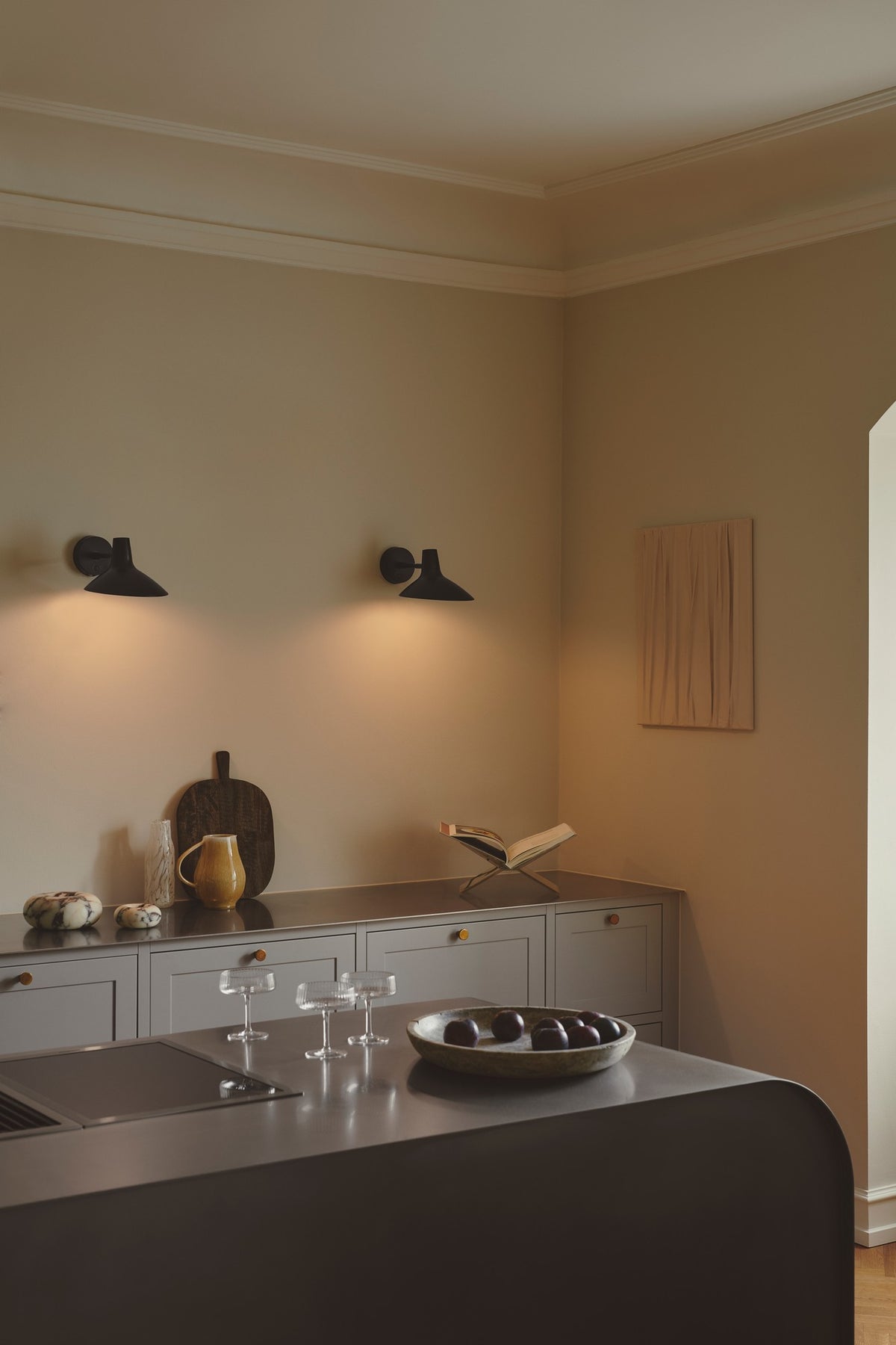 Design for The People Darci Short wall lamp black