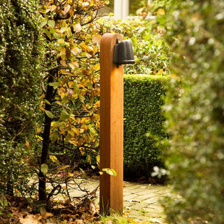 Tuinpaal Balume on Wooden Pole, geborsteld nikkel
