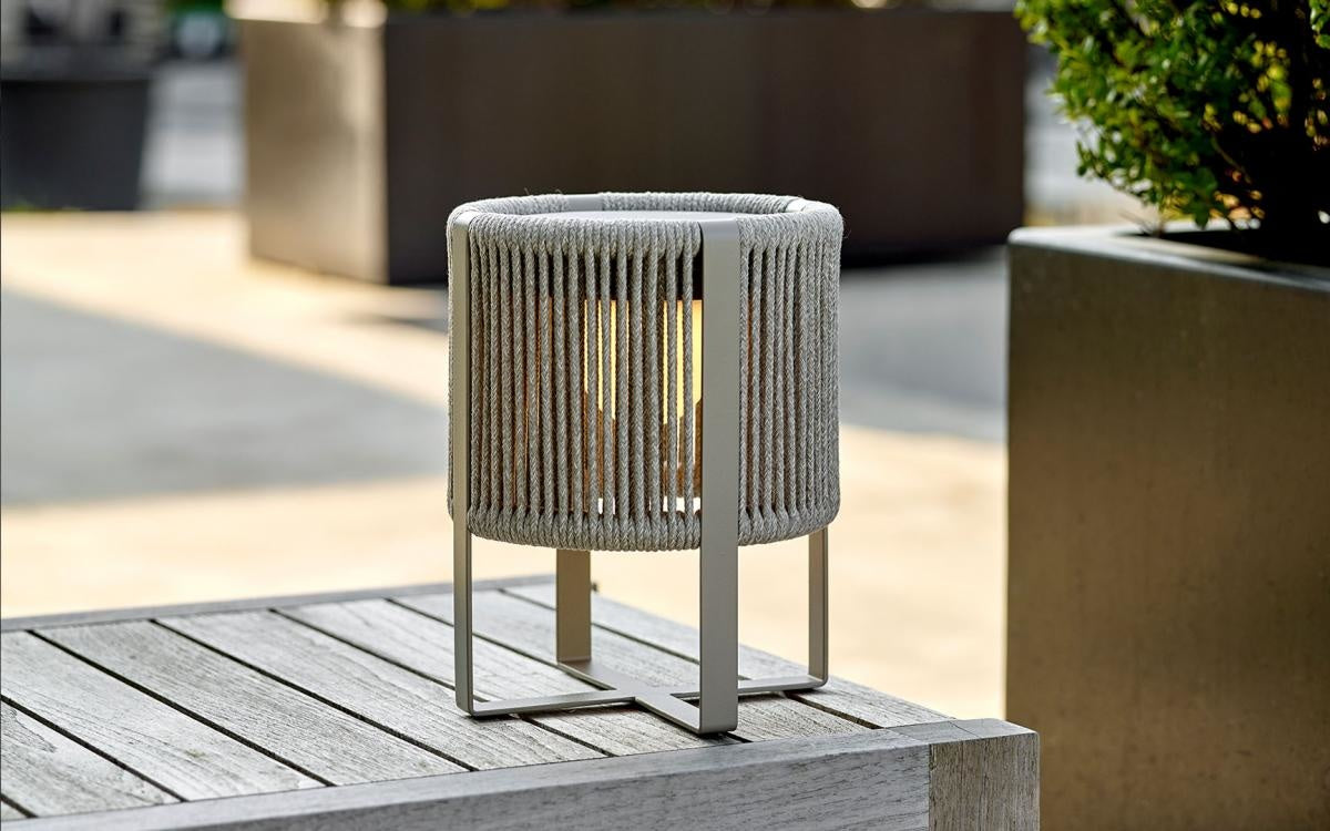 Lampe solaire d'extérieur Ropy Table Light, couleur sable