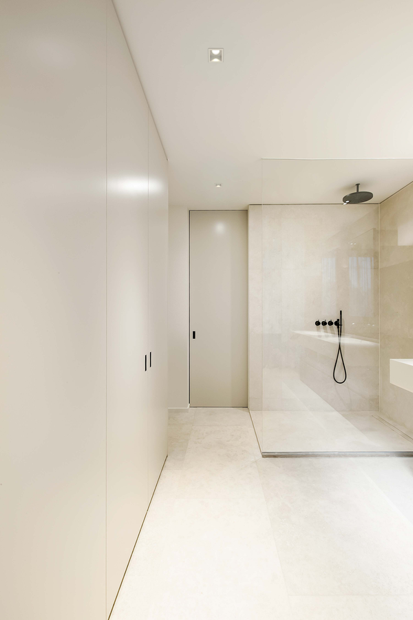 Wever & Ducré PLANO IP44 1.0 PAR16 recessed spot – available in 3 colours
