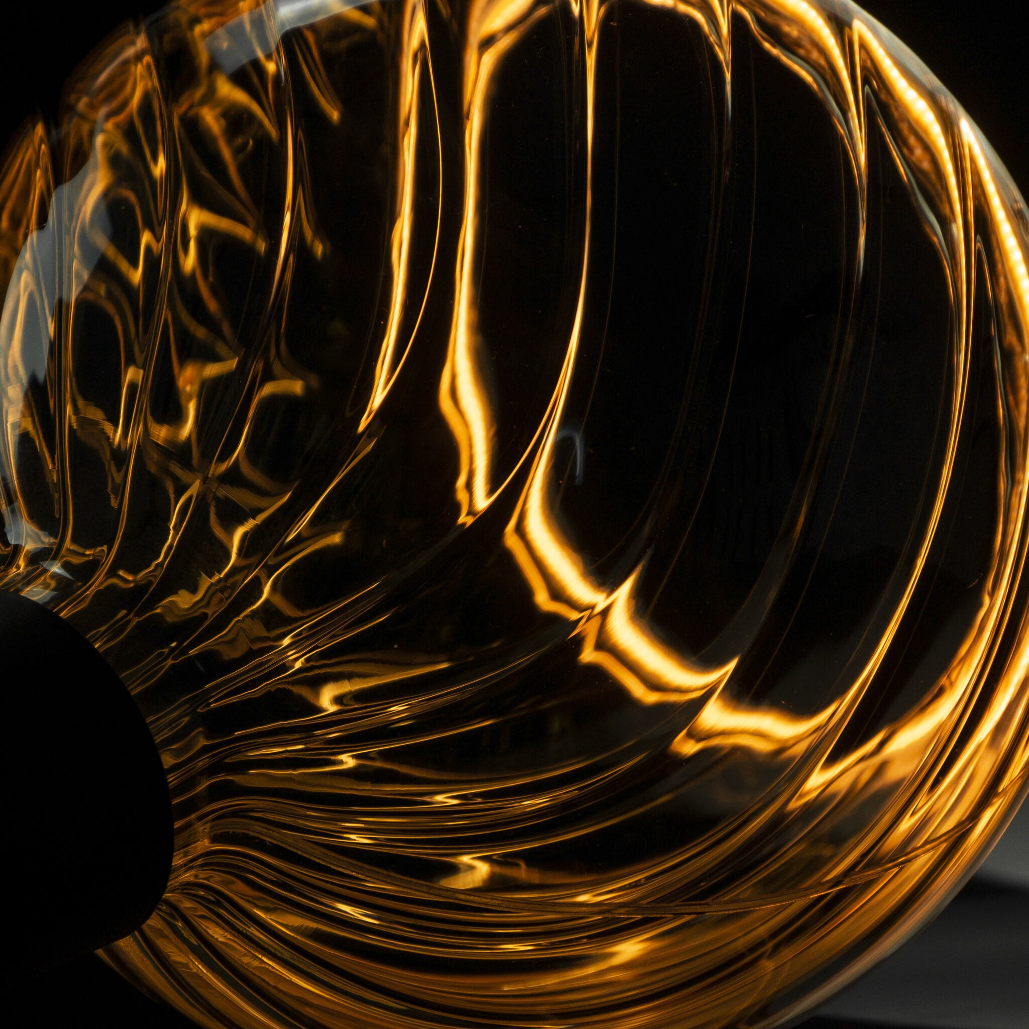 LED Floating globe 150 twisted smoke grey E27 6W