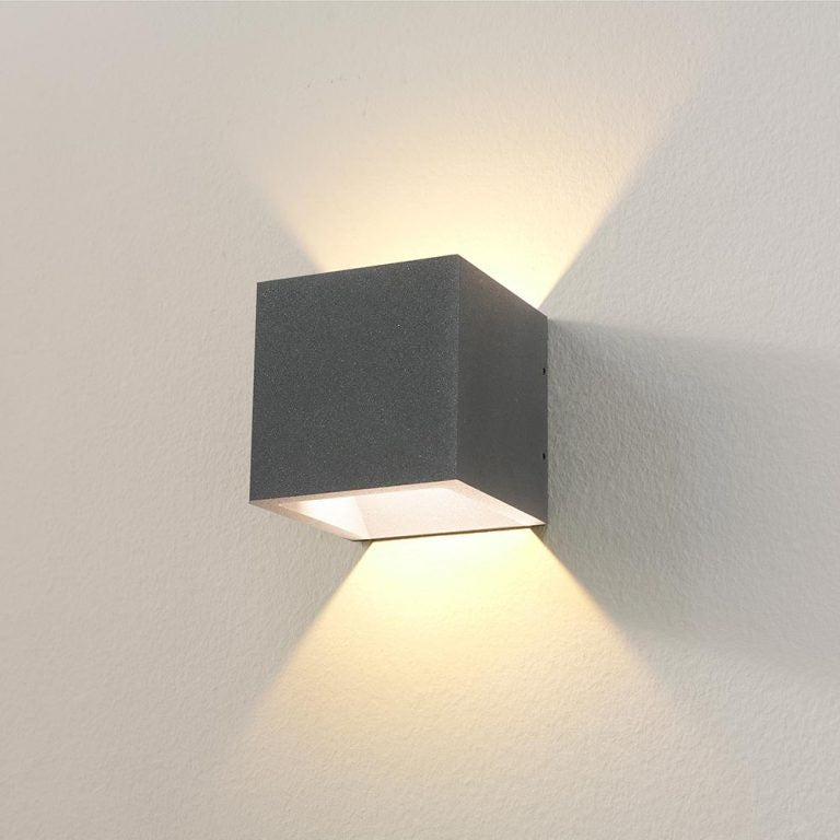 Applique murale Cube 2700K